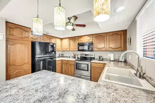 12212 N Paradise Vlg Pkwy S, Phoenix, AZ 85032 - Photo 16