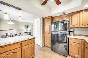 12212 N Paradise Vlg Pkwy S, Phoenix, AZ 85032 - Photo 18