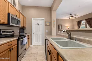 42424 N Gavilan Peak Pkwy, Anthem, AZ 85086 - Photo 10