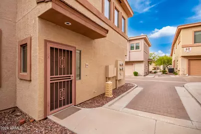 42424 N Gavilan Peak Parkway #42206, Anthem, AZ 85086 - Photo 2
