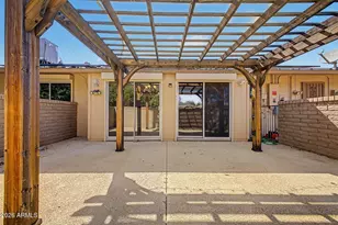 9902 W Signal Butte Cir, Sun City, AZ 85373 - Photo 18