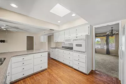 9902 W Signal Butte Circle, Sun City, AZ 85373 - Photo 8