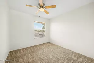 1119 E North Ln N, Phoenix, AZ 85020 - Photo 14
