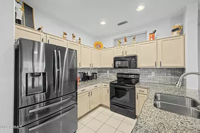 15717 W Cimarron Drive, Surprise, AZ 85374 - Photo 8