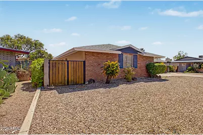 4315 W Griswold Road, Glendale, AZ 85302 - Photo 2