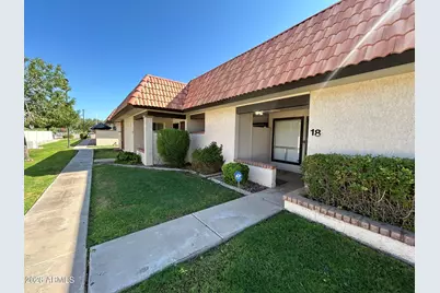 195 N Cottonwood Street #18, Chandler, AZ 85225 - Photo 1