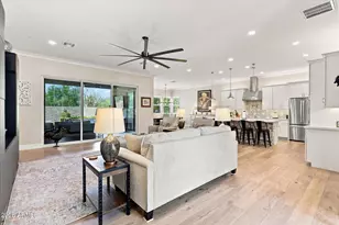 1118 E Paseo Way, Phoenix, AZ 85042 - Photo 4