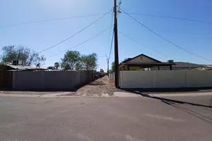 3401 W Cypress St, Phoenix, AZ 85009 - Photo 22