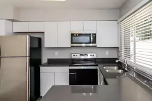 3713 W Evans Dr, Phoenix, AZ 85053 - Photo 6