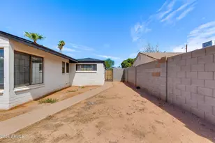4609 E Almeria Rd, Phoenix, AZ 85008 - Photo 32