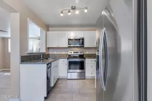 4609 E Almeria Rd, Phoenix, AZ 85008 - Photo 14