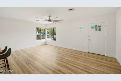 2002 N 39th Street, Phoenix, AZ 85008 - Photo 10