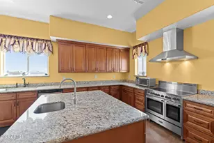 24235 W Pinnacle Vista Ln, Wittmann, AZ 85361 - Photo 16