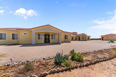 24235 W Pinnacle Vista Lane, Wittmann, AZ 85361 - Photo 2