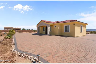 24235 W Pinnacle Vista Lane, Wittmann, AZ 85361 - Photo 4