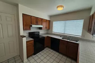 4053 E Woodland Dr, Phoenix, AZ 85048 - Photo 10