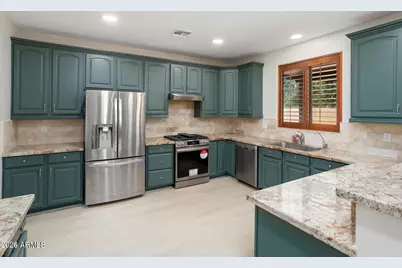 13636 W Mauna Loa Lane, Surprise, AZ 85379 - Photo 2