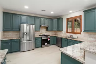 13636 W Mauna Loa Ln, Surprise, AZ 85379 - Photo 2