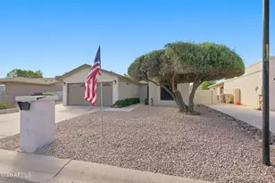 26417 S Sherbrook Dr, Sun Lakes, AZ 85248 - Photo 2
