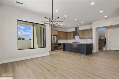 1303 E Orangewood Avenue, Phoenix, AZ 85020 - Photo 2