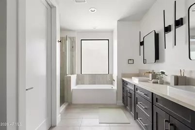 1303 E Orangewood Avenue, Phoenix, AZ 85020 - Photo 18