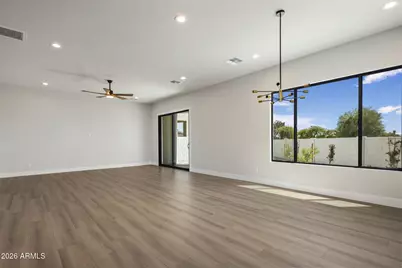 1303 E Orangewood Avenue, Phoenix, AZ 85020 - Photo 10