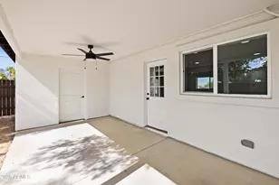 2201 N 29th Pl, Phoenix, AZ 85008 - Photo 30