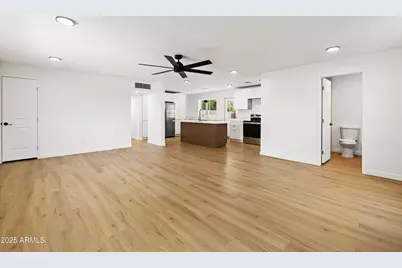2201 N 29th Place, Phoenix, AZ 85008 - Photo 10