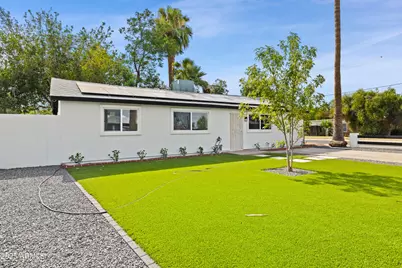 2201 N 29th Place, Phoenix, AZ 85008 - Photo 2