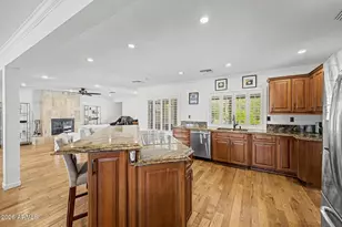 5034 E Wethersfield Rd, Scottsdale, AZ 85254 - Photo 10