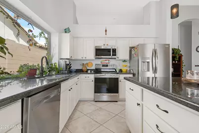 15428 S 15th Avenue, Phoenix, AZ 85045 - Photo 8