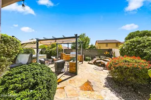 731 E Rose Marie Ln, Phoenix, AZ 85022 - Photo 2