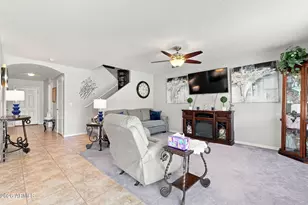 824 E Wolf Hollow Dr, Casa Grande, AZ 85122 - Photo 2