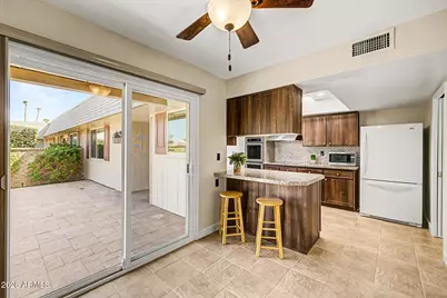 10311 W Kingswood Circle, Sun City, AZ 85351 - Photo 8