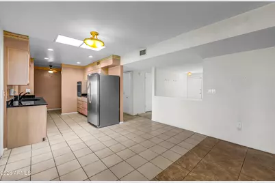 11120 W Cameo Drive, Sun City, AZ 85351 - Photo 10