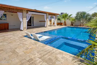 8119 E Palm Lane, Scottsdale, AZ 85257 - Photo 2