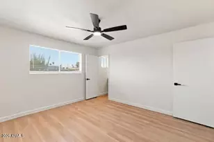 3821 W Desert Park Ln, Phoenix, AZ 85051 - Photo 14