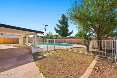 3821 W Desert Park Lane, Phoenix, AZ 85051 - Photo 24