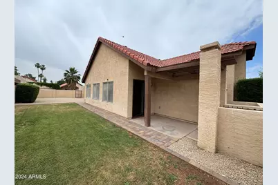 1823 E Secretariat Drive, Tempe, AZ 85284 - Photo 12