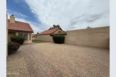 1823 E Secretariat Drive, Tempe, AZ 85284 - Photo 14