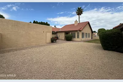1823 E Secretariat Drive, Tempe, AZ 85284 - Photo 32