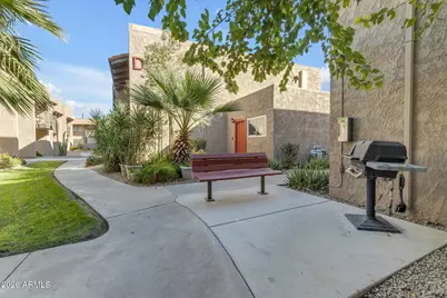 5525 E Thomas Road #D5, Phoenix, AZ 85018 - Photo 16