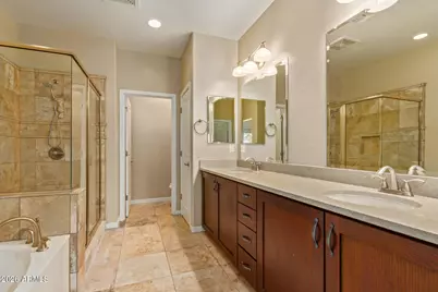 815 E Rose Lane #127, Phoenix, AZ 85014 - Photo 10