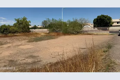 1605 E Chandler Boulevard #26, Chandler, AZ 85225 - Photo 2