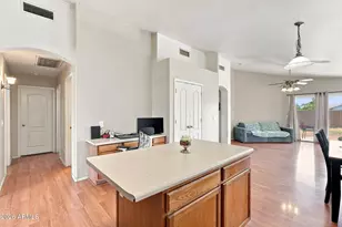 1807 S 82nd Dr, Phoenix, AZ 85043 - Photo 10