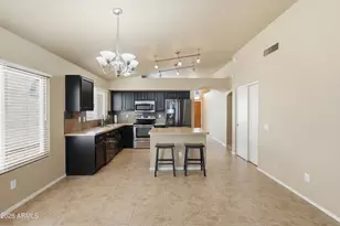 860 N Cholla St, Chandler, AZ 85224 - Photo 6