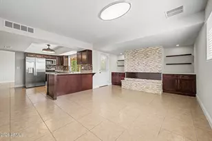 5109 E Laurel Ln, Scottsdale, AZ 85254 - Photo 10