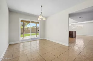 5109 E Laurel Ln, Scottsdale, AZ 85254 - Photo 8