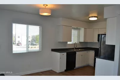 483 E 10th Avenue #C, Apache Junction, AZ 85119 - Photo 4