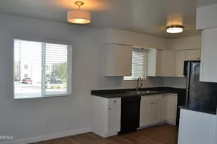 483 E 10th Ave, Apache Junction, AZ 85119 - Photo 4